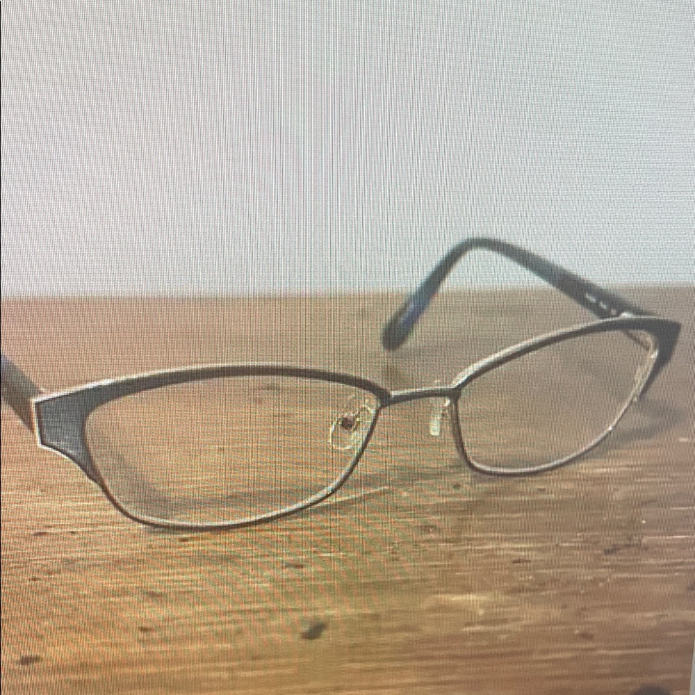 Sophisticated Black Cat-Eye Glasses